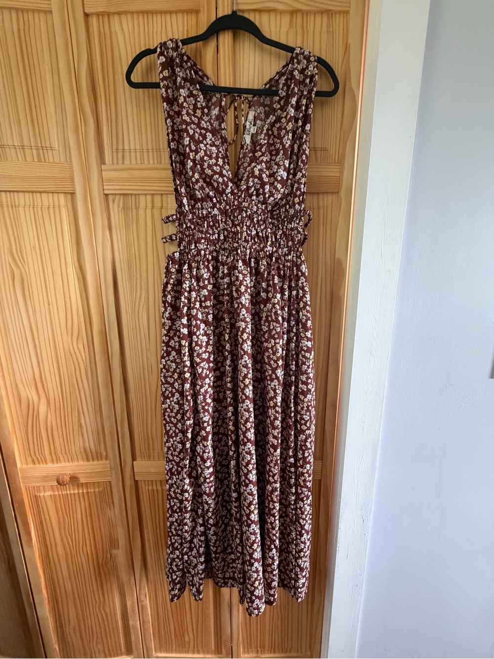 Smocked Waist Brown Floral Maxi Dress with V-Neck